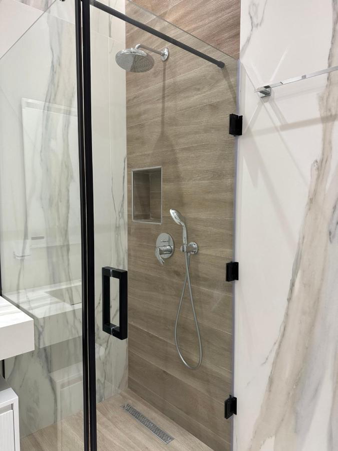 Hera Tirana Suite Deluxe Экстерьер фото