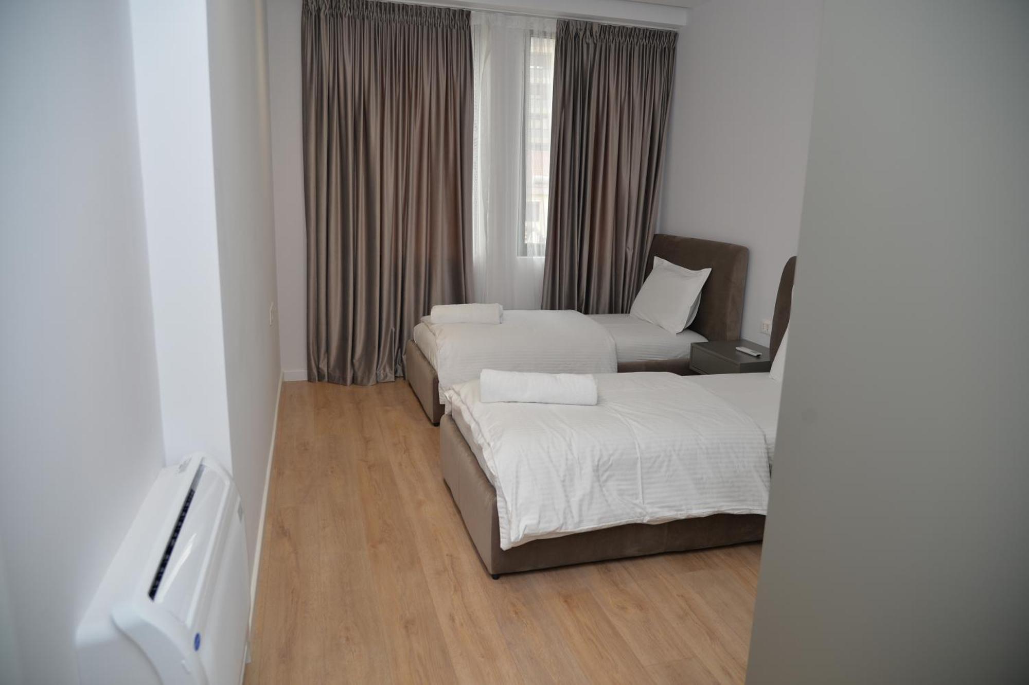 Hera Tirana Suite Deluxe Экстерьер фото